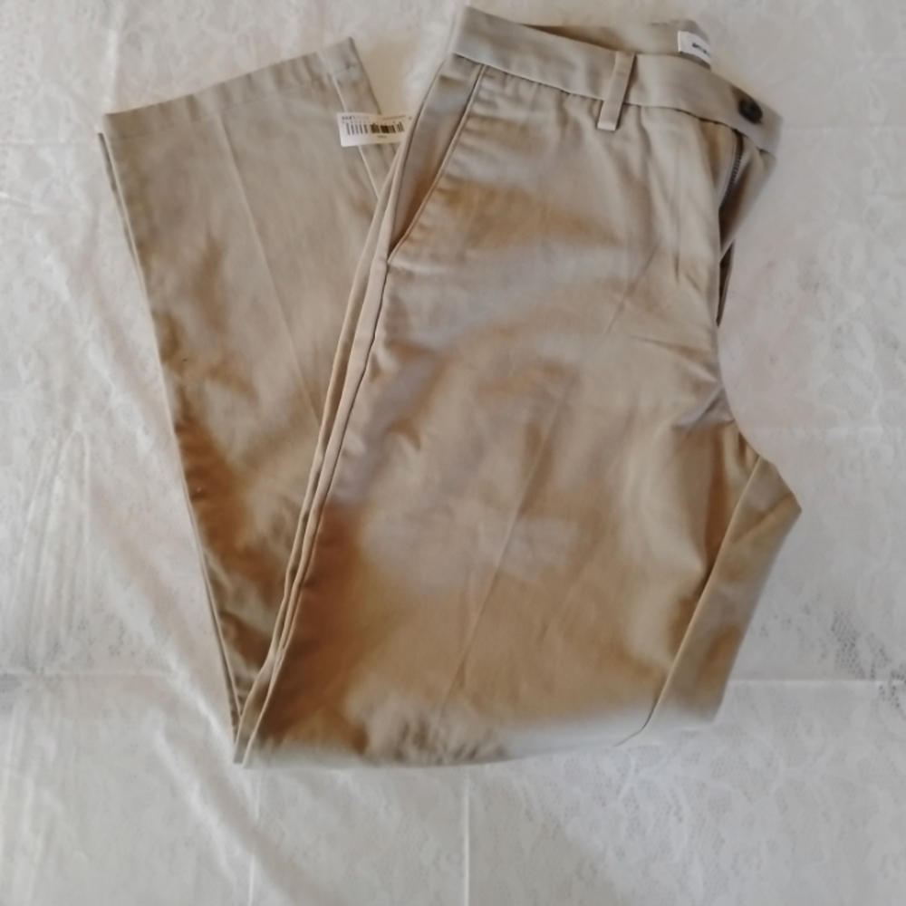 Amazon Essentials Men's Khaki Chinos